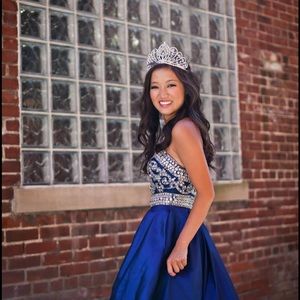 Beautiful Royal Blue Mac Duggal Evening Gown